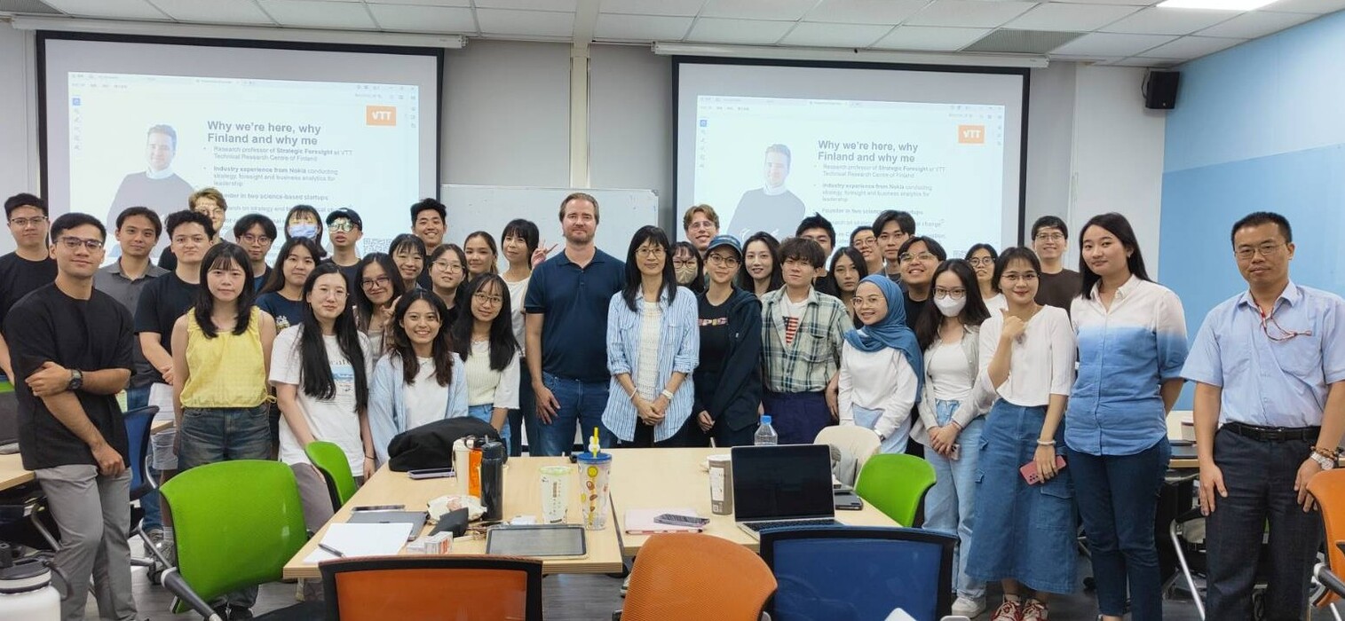 2025/10/16 芬蘭VTT Suominen 教授蒞臨分享創新政策與實務經驗圖片