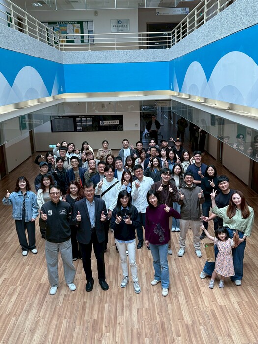 校友回娘家大合照留影